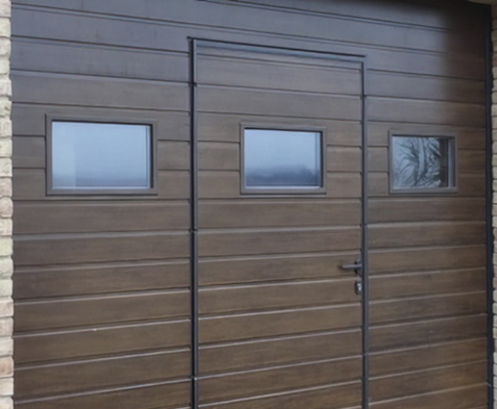 Ворота с окнами в Владикавказе