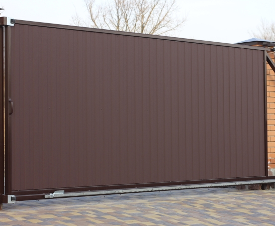 Откатные ворота в Владикавказе